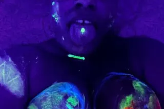 💬ℳℰЅЅᎯᎶℰ ℳℰ ℕᎾᏇ📲 🔞🅂🅃🅁🄾🄺🄴 ʏᵒᵘᴿ🐔... - Image 1